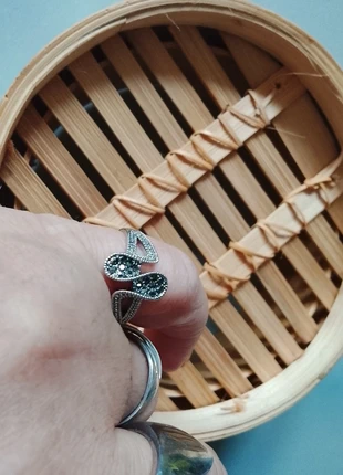 🎁 Idéal pour un 🎁 de Noël Bague argentée ancienne serties de marcassites Taille 51 🎁, marca: Vintage Dressing, estado: Muy bueno, tamaño: 16,5 mm Ø / 12, 25,00 €, 26,95 € Protección al comprador incluida