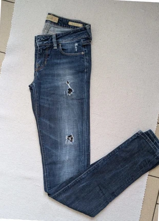 Jean Guess 1981 Starlet Skinny slim destroy sequins T25, merk: GUESS, staat: Heel goed, maat: XS / 34 / 6, € 23,99, € 25,89 inclusief Kopersbescherming