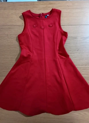 Abitino natalizio, merk: Original Marines, staat: Heel goed, maat: 10 jaar / 140 cm, € 4,00, € 4,90 inclusief Kopersbescherming