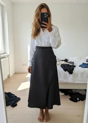 jupe portefeuille mi-longue noire satinée #150, merk: Édition Urbaine, staat: Heel goed, maat: M / 38 / 10, € 69,99, € 74,19 inclusief Kopersbescherming