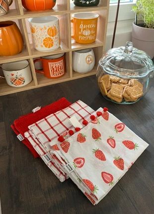 Set strofinacci/canovacci cucina rosso fragole Sinsay, marque: Sinsay, état: Neuf sans étiquette, 6,50 €, 7,53 € Protection acheteurs incluse