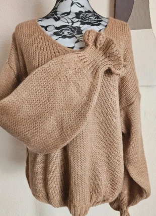 🌸 Magnifique pull doux oversize manches fleurs - TU 40 au 46/48 - Made in ltaly 🌸, marque: Boutique Parisienne, état: Très bon état, taille: XXL / 44 / 16, 29,00 €, 31,15 € Protection acheteurs (Pro) incluse