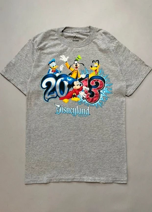🌟 Disneyland 2013 Tee – Size S | Believe in Magic 🌟, brand: Disney, condizioni: Ottime, taglia: S, €9.95, €11.15 include la Protezione acquisti