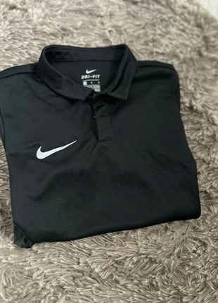Polo Nike, brand: Nike, condizioni: Ottime, taglia: 12 anni / 152 cm, €8.00, €9.10 include la Protezione acquisti