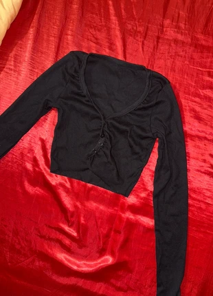 Black long sleeve cropped top, brand: Zara, condizioni: Ottime, taglia: XXS / IT 36 / EU 32, €3.00, €3.85 include la Protezione acquisti