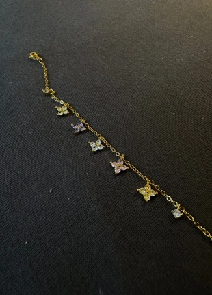 Armband met gekleurde bloemetjes, merk: NO LABEL, staat: Nieuw zonder prijskaartje, € 6,40, € 7,42 inclusief Kopersbescherming