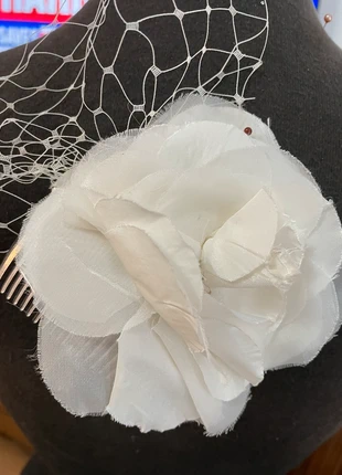 Ivory bridal hairpiece (comb), brand: Sample, condition: Very good, size: One size, £3.00, £3.85 includes Buyer Protection