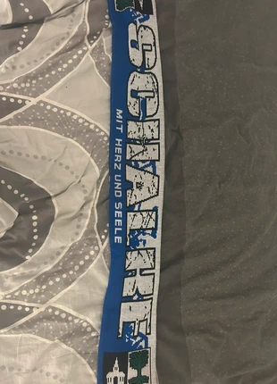 Schalke Schal, merk: FC Schalke 04, staat: Heel goed, € 10,00, € 11,20 inclusief Kopersbescherming