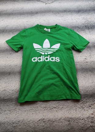 T-shirt vert logo Adidas femme S, marque: adidas, état: Très bon état, taille: S / 36 / 8, 15,00 €, 16,45 € Protection acheteurs incluse