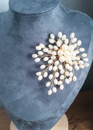 🤍Elegant Trendy Pearls Brooch 85mmx70mm, brand: Pearl, condition: New with tags, £4.99, £5.94 includes Buyer Protection