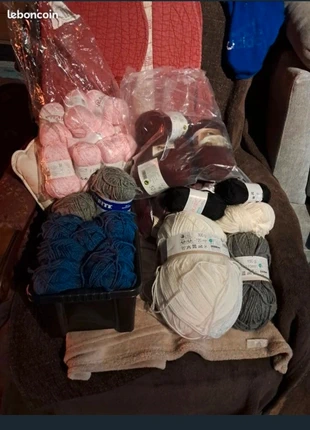 Lot laine phildar, et autre, brand: LAINE, condizioni: Nuovo senza cartellino, €25.00, €26.95 include la Protezione acquisti