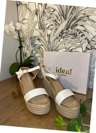 Sandales compensées Idéal Shoes, brand: Ideal shoes, condizioni: Nuovo con cartellino, taglia: 40, €10.00, €11.20 include la Protezione acquisti Pro