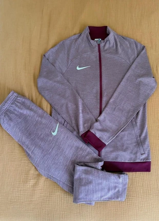 💥 Ensemble Nike dri-fit neuf 2025 💥, marque: Nike, état: Neuf sans étiquette, taille: M, 59,00 €, 62,65 € Protection acheteurs (Pro) incluse