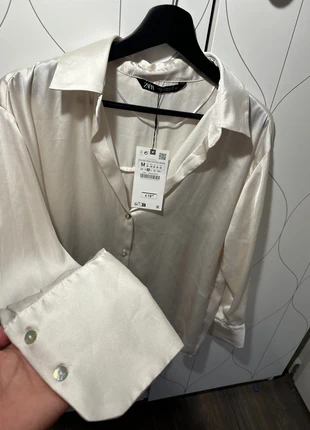 Zara satijnen blouse crème, marque: Zara, état: Neuf avec étiquette, taille: M / 38 / 10, 12,00 €, 13,30 € Protection acheteurs incluse