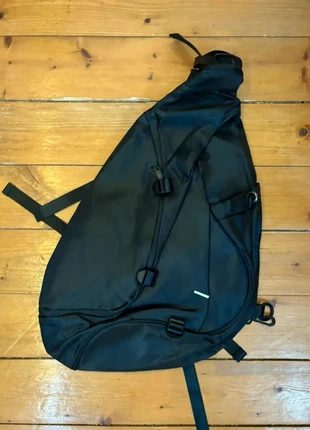 🎒 Sac à dos noir minimaliste – design asymétrique techwear, état: Neuf sans étiquette, 23,70 €, 25,59 € Protection acheteurs (Pro) incluse