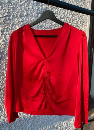 Blouse rouge en satin, marke: Vintage Dressing, zustand: Sehr gut, größe: M / 38 / 10, 7,00 €, 8,05 € inklusive Vinted-Käuferschutz