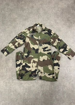 Combinaison militaire camouflage - Armée française 1996, marque: U.S. ARMY, état: Très bon état, taille: M / 38 / 10, 50,00 €, 53,20 € Protection acheteurs incluse