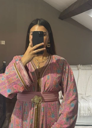 Takchita sari rose neuve, état: Neuf sans étiquette, taille: Taille unique, 155,00 €, 163,45 € Protection acheteurs (Pro) incluse