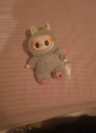 Een labubu groen exidit macaron, merk: POPMART, staat: Heel goed, maat: Prematuur, tot 44 cm, € 5,00, € 5,95 inclusief Kopersbescherming