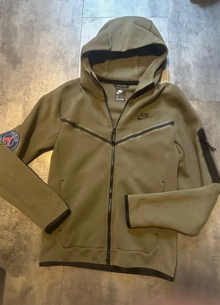 Veste Nike tech, marca: Nike, estado: Muy bueno, tamaño: S, 25,00 €, 26,95 € Protección al comprador incluida