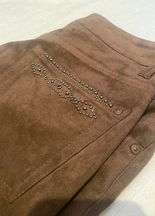 Samtige braune Hose leicht ausgestellt mit Strassdetails, marque: Cambio, état: Très bon état, taille: S / 36 / 8, 10,00 €, 11,20 € Protection acheteurs incluse