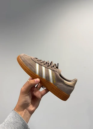 Adidas Handball Spezial Chalky Brown Magic Beige EU37 1/3 – New & Authentic, merk: adidas, staat: Nieuw met prijskaartje, maat: 37, € 85,00, € 89,95 inclusief Kopersbescherming Pro