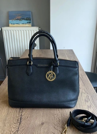 Sac Victoria’s Secret en cuir, merk: Victoria's Secret, staat: Heel goed, € 30,00, € 32,20 inclusief Kopersbescherming