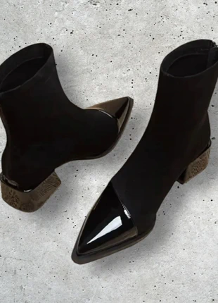 Bottines noires femme taille 38 - Neuf avec étiquette - Bout pointu chic & talon bloc, marque: LOOK, état: Neuf sans étiquette, taille: 38, 49,00 €, 52,15 € Protection acheteurs incluse