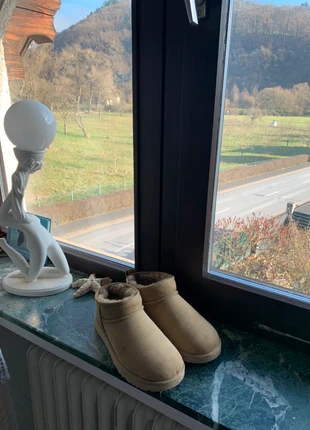 UGG Ultra Mini 38 Antilope, marque: UGG, état: Très bon état, taille: 38, 150,00 €, 158,20 € Protection acheteurs incluse