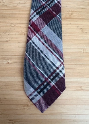 Geruite dunne stropdas met wol, staat: Heel goed, € 5,00, € 5,95 inclusief Kopersbescherming