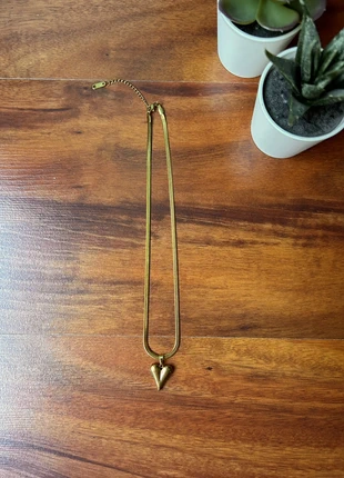 Collana snake oro con ciondolo a cuore Nuova, brand: Vintage Dressing, condizioni: Nuovo senza cartellino, €6.00, €7.00 include la Protezione acquisti