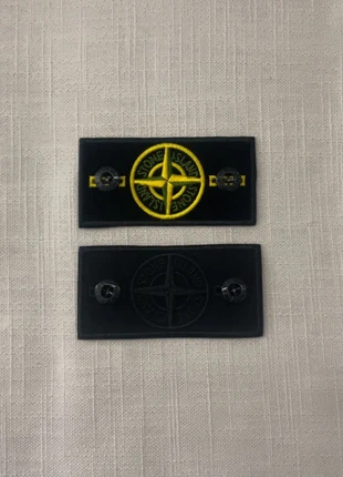Écusson stone Island, merk: Stone Island, staat: Nieuw met prijskaartje, € 7,00, € 8,05 inclusief Kopersbescherming