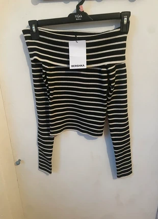 Top Court Côtelé Rayé Col Bardot - Bershka - NEUF (Taille M), marke: Bershka, zustand: Neu, mit Etikett, größe: M / 38 / 10, 10,00 €, 11,20 € inklusive Vinted-Käuferschutz