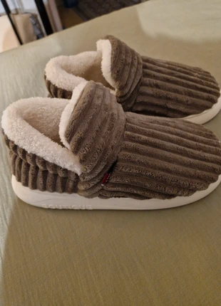 Chaussons super chauds, merk: boutique, staat: Nieuw zonder prijskaartje, maat: 39.5, € 10,00, € 11,20 inclusief Kopersbescherming