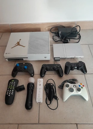 Playstation & Xbox console + Joystick *Ricambi*, marque: Sony, état: Satisfaisant, 70,00 €, 74,20 € Protection acheteurs incluse