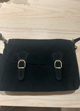 Sac noir cuir de vachette noir avec bandoulière réglable, brand: The Genuine Leather, condizioni: Ottime, €25.00, €26.95 include la Protezione acquisti