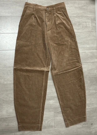 Carpenter effet velours, marque: Bershka, état: Très bon état, taille: S, 10,00 €, 11,20 € Protection acheteurs incluse