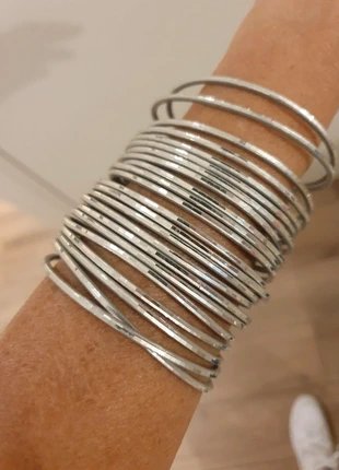 Set bracciali rigidi argentati donna, marque: no brand, état: Très bon état, 10,00 €, 11,20 € Protection acheteurs incluse