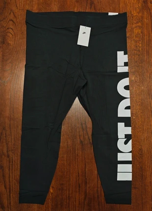 🖤🤍 Nike – Legging Femme Grande Taille – NEUF – Taille 2X 54/56 – Noir Blanc 🤍🤍, marque: Nike, état: Neuf avec étiquette, taille: 7XL / 54 / 26, 23,00 €, 24,85 € Protection acheteurs (Pro) incluse