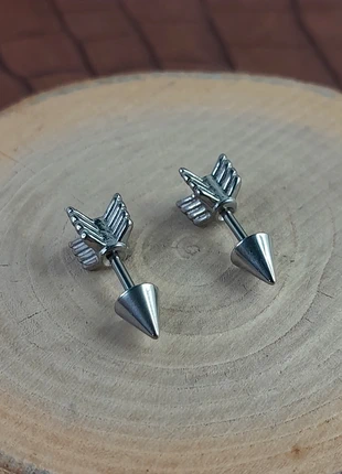 Paire de boucles d'oreilles flèche En acier inoxydable, brand: Punk, condition: New without tags, €6.00, €7.00 includes Buyer Protection Pro