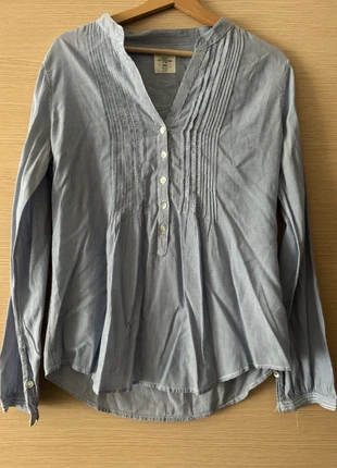 Camicia a righe azzurra H&M 100%cotone, marque: H&M, état: Très bon état, taille: XS / 34 / 6, 8,00 €, 9,10 € Protection acheteurs incluse