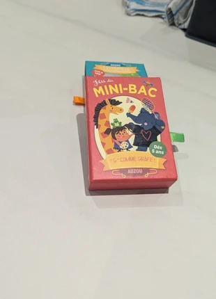 Jeu du Mini-Bac Auzou – Jeu de cartes réflexion et rapidité – Rouge – Dès 5 ans, merk: Auzou, staat: Heel goed, maat: 5 jaar / 110 cm, € 5,00, € 5,95 inclusief Kopersbescherming