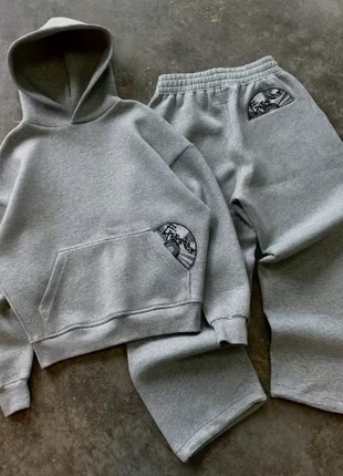 Moletom e calças de fato de treino cinza y2k, merk: y2k, staat: Nieuw met prijskaartje, maat: M, € 45,00, € 47,95 inclusief Kopersbescherming