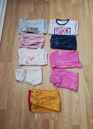 Magnifique lot de 4 pyjamas velours, condition: Good, size: 3 years / 98 cm, €6.00, €7.00 includes Buyer Protection