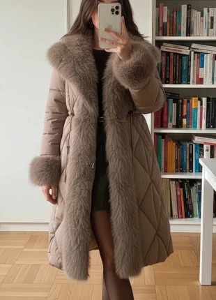 Manteau long épais beige marron matelassée avec fausse fourrure taille S, brand: anewsta, condition: Very good, size: S / 36 / 8, €169.90, €179.10 includes Buyer Protection
