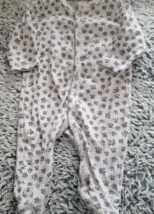 Pyjama pattes de chien 1 mois, marke: pas de marque, zustand: Sehr gut, größe: 1-3 Monate / 56, 2,00 €, 2,80 € inklusive Vinted-Käuferschutz