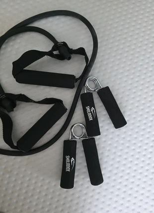 🖤 Smilodox sportartikelen – handknijpers & trekkoord (gebruikt), merk: Smilodox, staat: Heel goed, € 15,00, € 16,45 inclusief Kopersbescherming