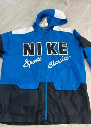 Veste de sport Nike M Vintage, marque: Nike, état: Très bon état, taille: M, 22,00 €, 23,80 € Protection acheteurs incluse