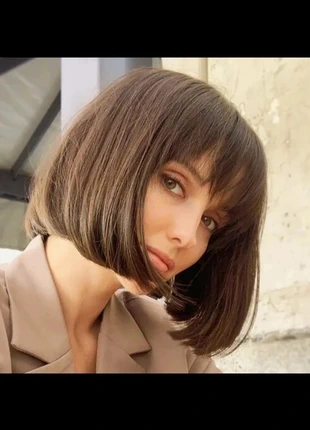 Perruque carré brun avec Frange, marque: Carré, état: Très bon état, 15,00 €, 16,45 € Protection acheteurs incluse