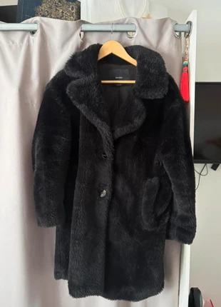 Fausse fourrure noir bershka taille s, brand: Bershka, condizioni: Ottime, taglia: S / IT 40 / EU 36, €12.00, €13.30 include la Protezione acquisti